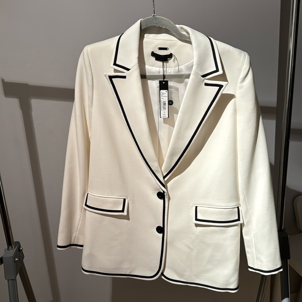 ALICE AND OLIVIA CLASSIC BRAND NEW OVERSIZED BLACK & WHITE TUXEDO BLAZER SIZE 4